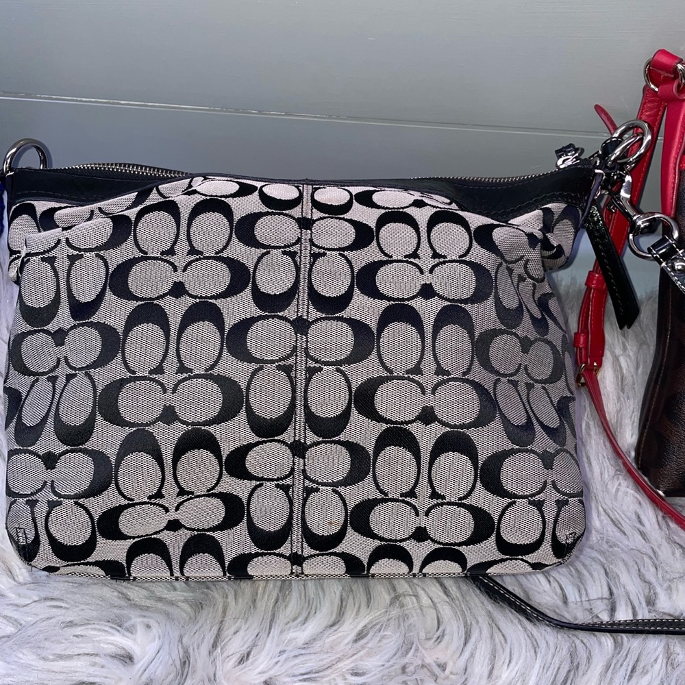 Authentic Coach Purse - Picture 2 of 9